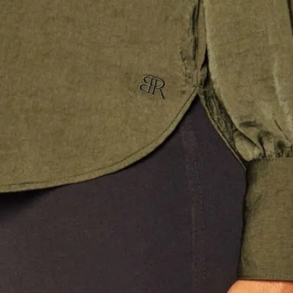 💚S: Banana Republic Long Sleeve Satin Blouse - Picture 5 of 9